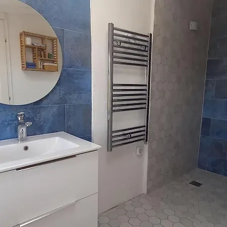 بيت للعطل Katafygio, Hillside Hideaway In مدينة سكياثوس